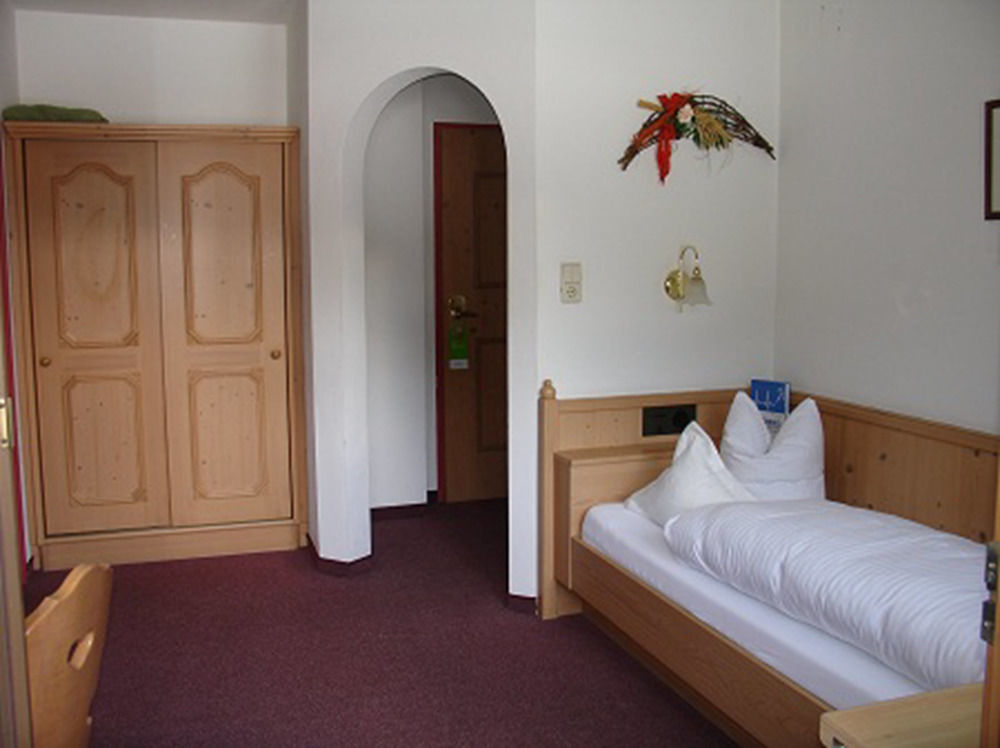 Hotel Hoehlenstein Tux Quarto foto